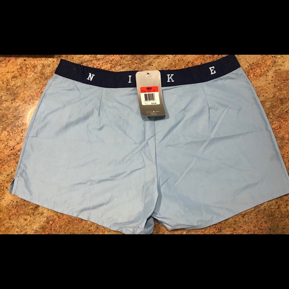 Nike women’s shorts. Style 271296 - Picture 2 of 3